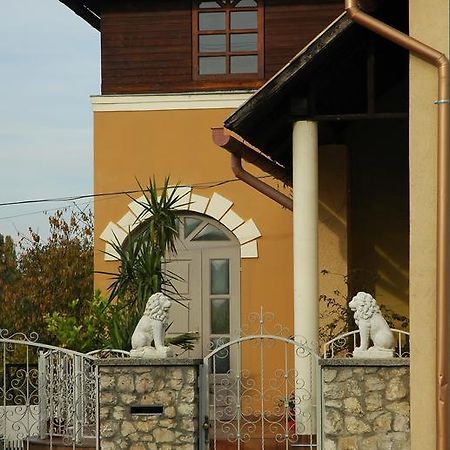 Alom Kucko Apartman Zalaegerszeg Kamer foto