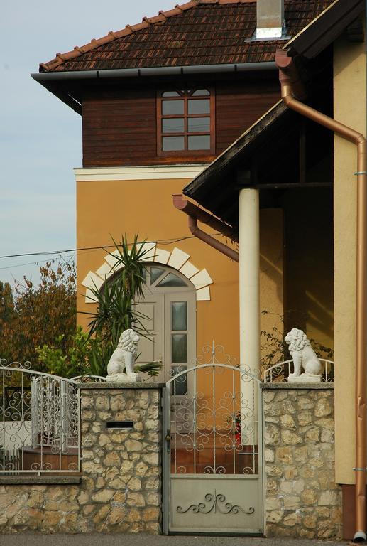 Alom Kucko Apartman Zalaegerszeg Kamer foto